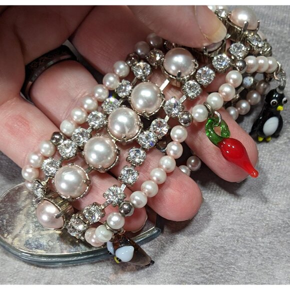 Rare Limited Edition Miu Miu Glass Heart Faux Pearl Glass Charm Bracelet - Picture 7 of 13